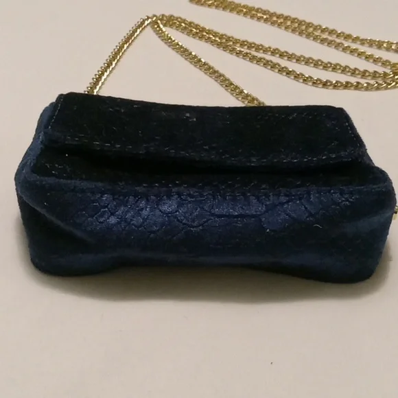 Juicy Couture Velvet Snakeskin Crossbody With Chain Strap - Picture 2 of 7
